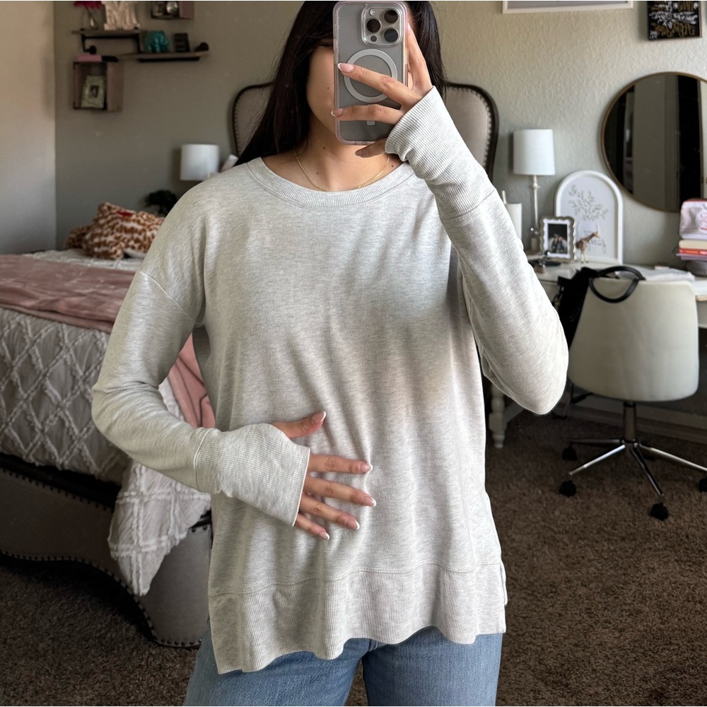 Athleta Heather Gray Long Sleeve Top